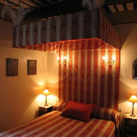 Bize De La Tour Bed & Breakfast Saint-Bonnet-du-Gard Ruang foto