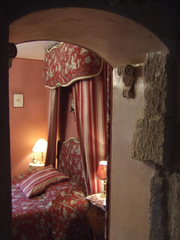 Bize De La Tour Bed & Breakfast Saint-Bonnet-du-Gard Ruang foto